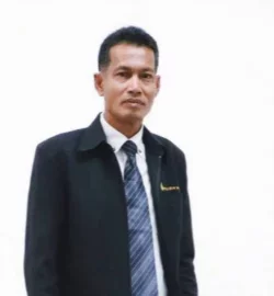 นายลาภวัต บุญธรรม